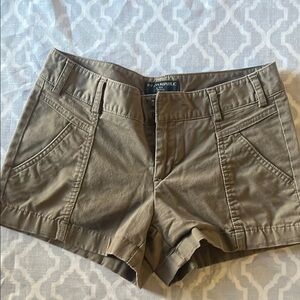 Banana Republic Women's Cargo Shorts in Khaki